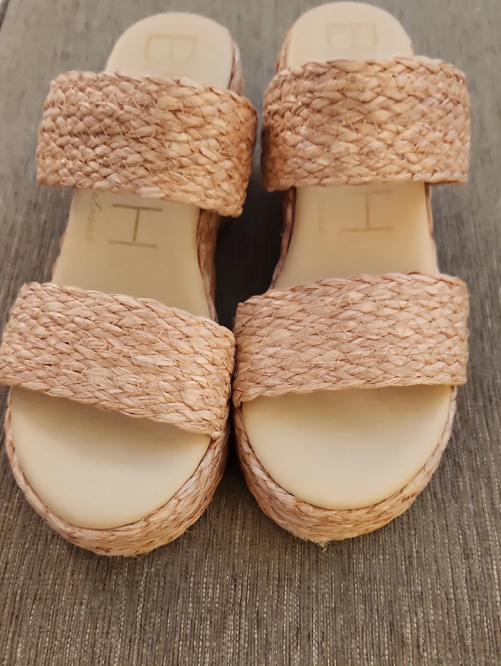 Women’s Woven Platform Slide Sandals in Natural Tan